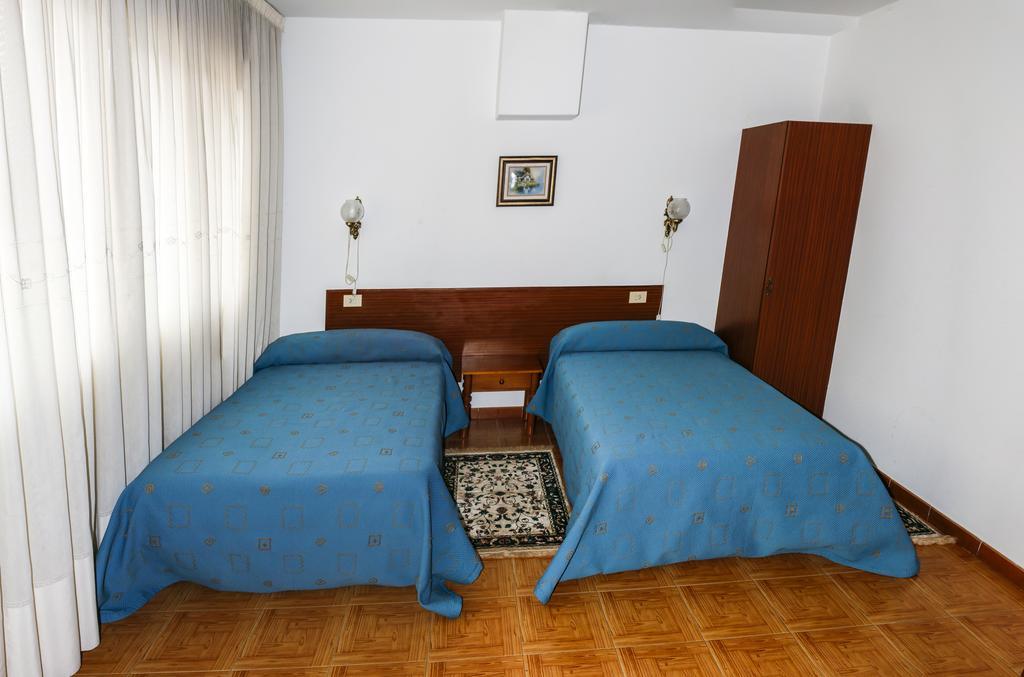 Pension Vazquez Vimianzo Rum bild